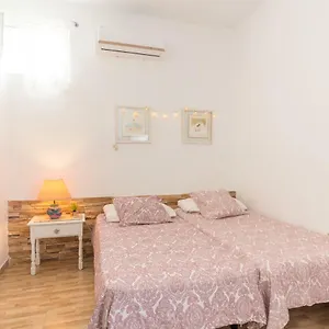 villa-in-miraflores-del-palo.1costadelsol.com/